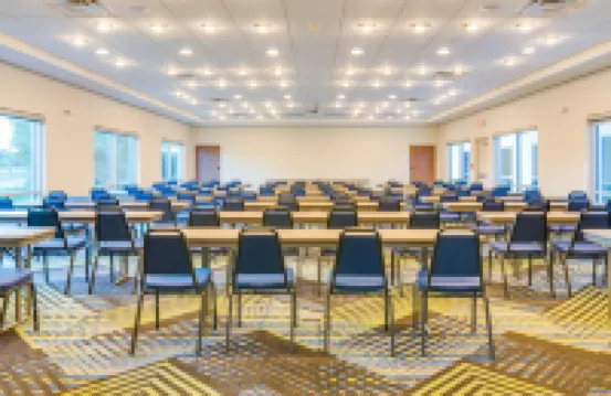Holiday Inn Express & Suites RUSSELLVILLE by IHG