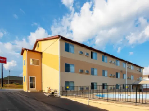 Red Roof Inn Cameron Hotels in Cameron