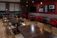 Holiday Inn & Suites IDAHO FALLS by IHG - breakfast