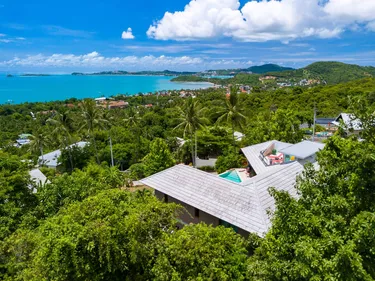 รูปภาพของPanoramic sea view North cost bophut night market