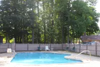 Senator Inn & Spa - Pool