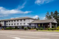 Spark by Hilton Kent Seattle - spa