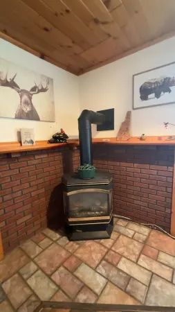 The Hilltop - DIRECT ATV - Snowmobile Trail Access Отели в г. Питтсбург