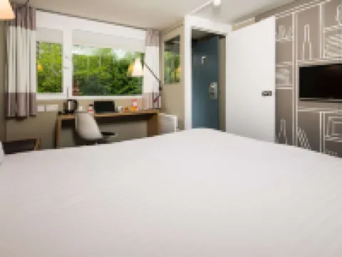Ibis Plymouth Hotels near Marsh Mills