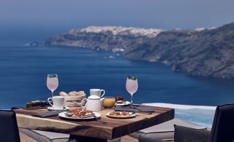 Cavo Tagoo Santorini