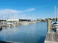 Marina Maison 2bdr Condo = 海濱公寓兩卧室公寓 - 別墅