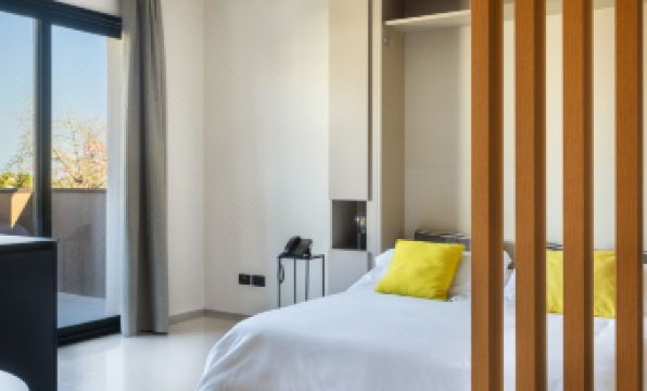 Charming Studio in an Elegant Residence in Catania