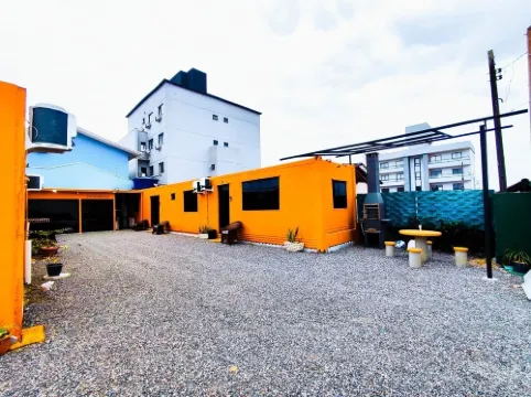 海邊太陽安娜露茲集裝箱