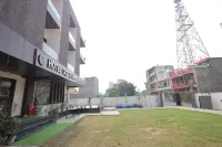 HOTEL CRESTA INN