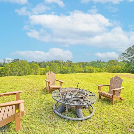 Pet-Friendly Retreat Near Red River Gorge