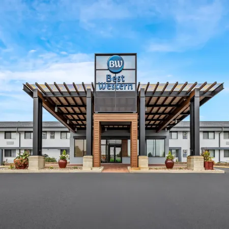 Best Western West Towne Suites