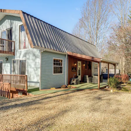 Hot Tub & Viewssquatchs Place' in Blairsville