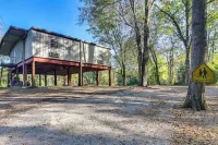 Riverfront Fishing: Home in Columbus w/ Grill - 3-Star
