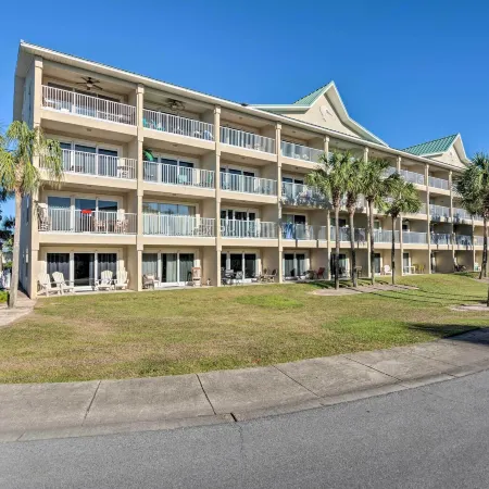 Well-Appointed Family Condo on Miramar Beach!