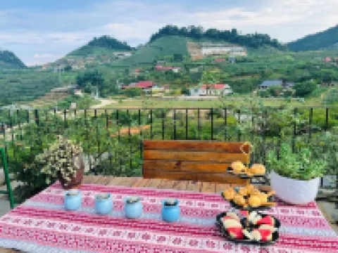 Vigolando Van Ho Resort & Restaurant Hotels in Moc Chau District