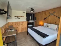 Columbia Point Resort Hotels in Stevens County