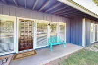 Wine Country Retreat w/ Yard: 1 Mi to Main Street - Maalaistalo