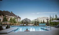 Four Seasons Resort Whistler - Rooftop Pools