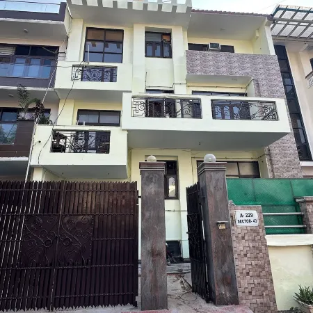 Hotel Ashray Noida