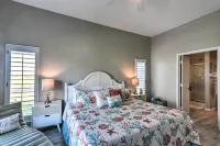 Ocean-View 'Kahala Beach Bliss' Home in Galveston! - Kylpylä