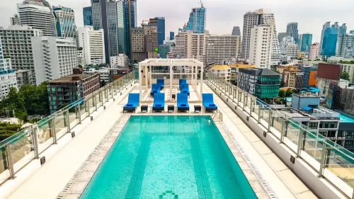Radisson Hotel Chateau de Bangkok - 4-Star