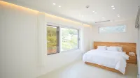 Gapyeong Chloys Pool Villa Pension - 3-Star