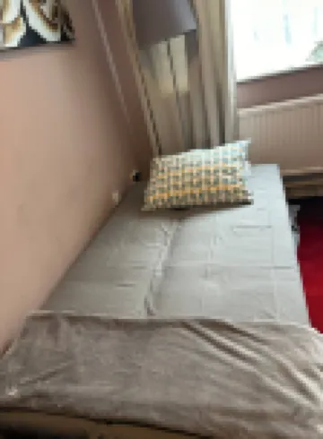 NKN Cosy maisonette Dartford station free parking