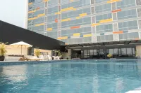 Ascent Premiere Hotel and Convention - piscine