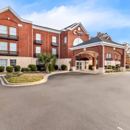 Comfort Suites