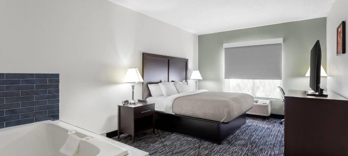 Quality Inn & Suites Niles Hotels in Berrien County