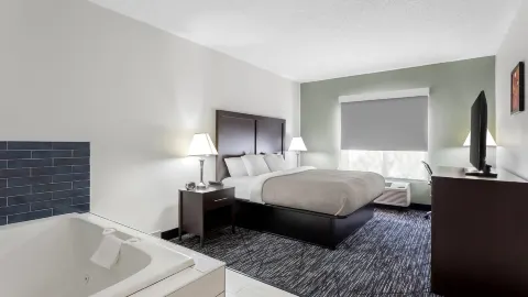 Quality Inn & Suites Niles in Berrien County