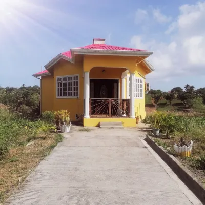 La Casita!Beautiful Caribbean Private Octagon Studio Bungalow.5 mins from Beach! Hotels in 