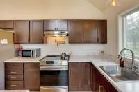 Sleepy Hollow Lake Home w/ Deck, Pool Access! - Wifi