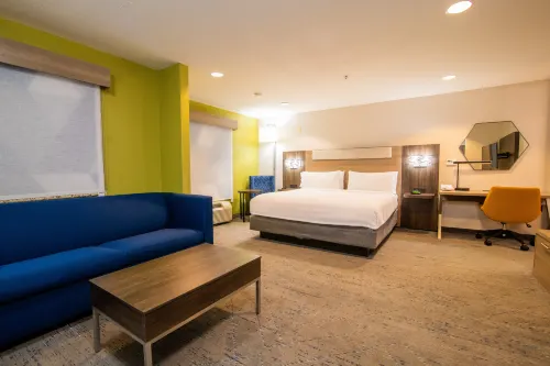 Holiday Inn Express & Suites COLLEGE STATION by IHG