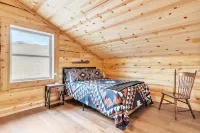 Mountain Cabin Near Trails, Skiing & Yellowstone 3 Bedroom Cabin - Hytter