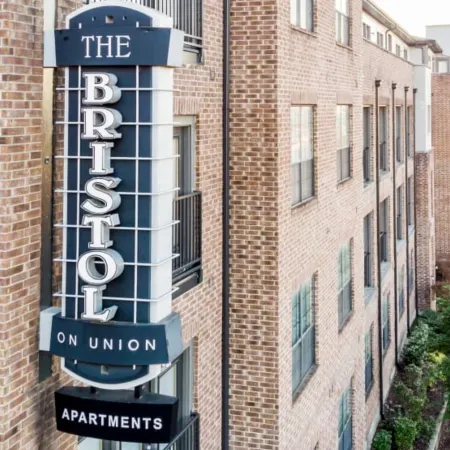 Landing Apartments Memphis near UTHSC