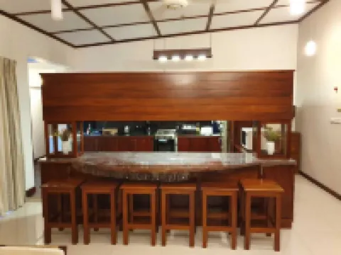 Barnes Loft Mount Hotels near Mt. Lavinia Bus Stop