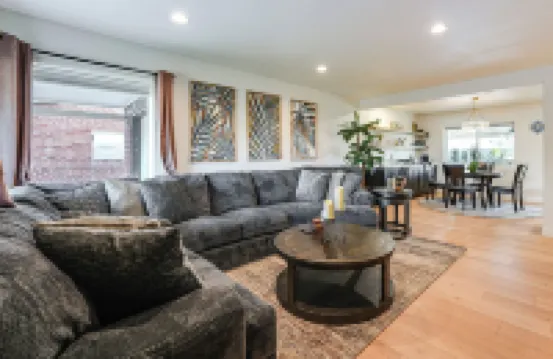 Shop, Swim & Explore: Updated Phoenix Home!