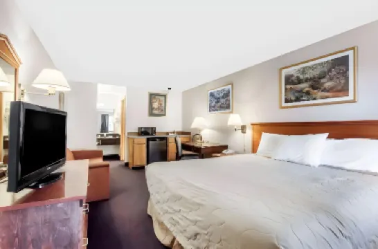 Econo Lodge Edmonds North Seattle Hotel a 