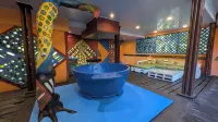 Tree House Lodge - Homestays