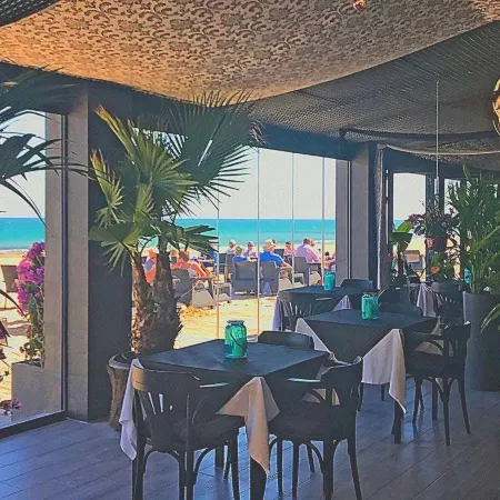 Lloyds Beach Club