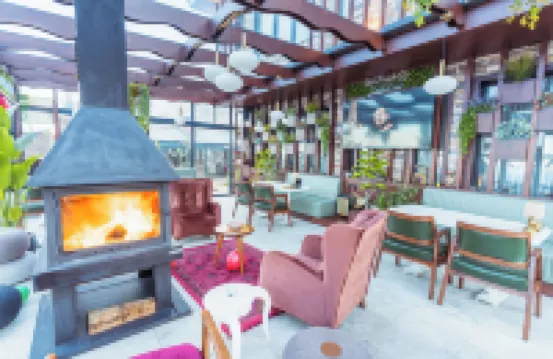 Poison Garden Suite & Spa