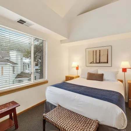 The Ridgeline by Avantstay Shared Pool + Hot Tub + Sauna Ski-in Access + Village Walk