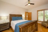 Lakefront 3BR w Private Dock Firepit Free Tix