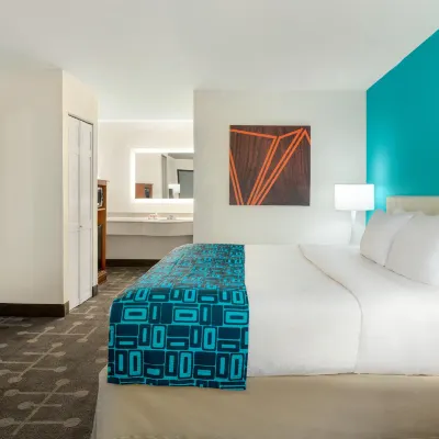 Howard Johnson by Wyndham Chattanooga Lookout Mountain I-24 Hotels near Ruby Falls