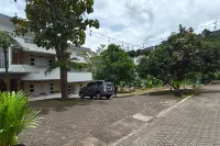 Hotel O House Of Fosil Syariah - 2-Star