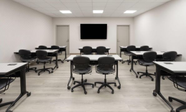 La Quinta Inn & Suites by Wyndham Jamaica NYC/JFK AirTrain