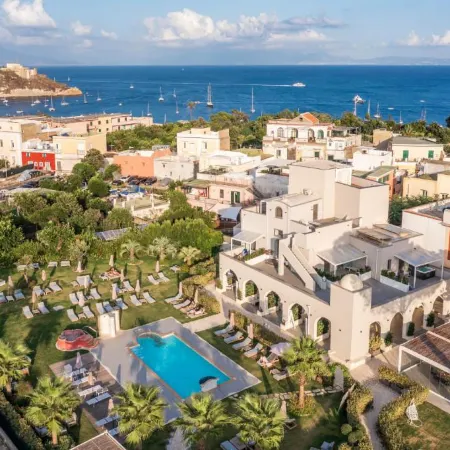 Insula Boutique Hotel