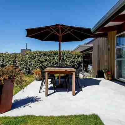 1970's Renovated,self contained 2 bedroom bach Hotel Exterior