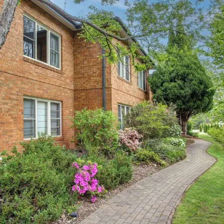 Archies, Bowral - modern, peaceful, close to town
